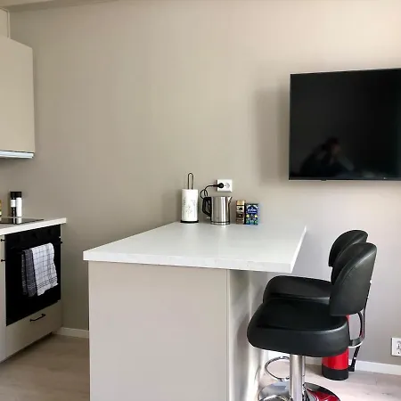 Newly Renovated In The Heart Of Center *